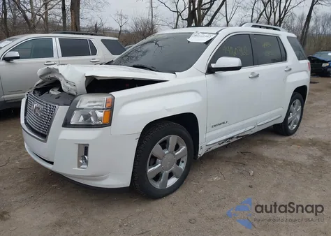 2015 GMC Terrain Denali z USA, uszkodzony, nr VIN 2GKFLZE37F6250557